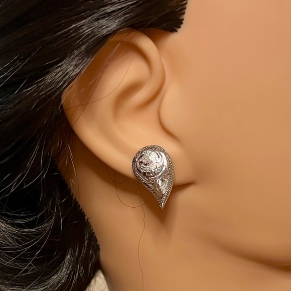 Sterling silver pierced earrings jewelry - Picture 3 of 16